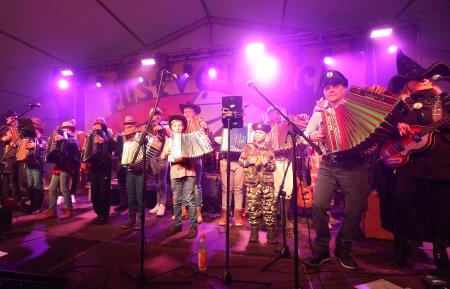 ŽAGANJE BABE 45 FOTO LJUBO VUKELIČ